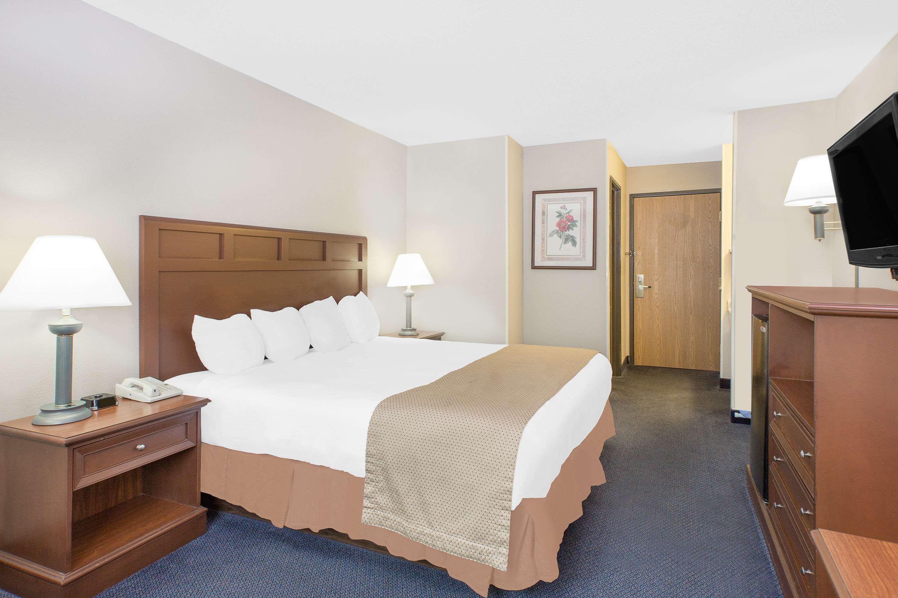 Baymont By Wyndham Boone Hotel Buitenkant foto