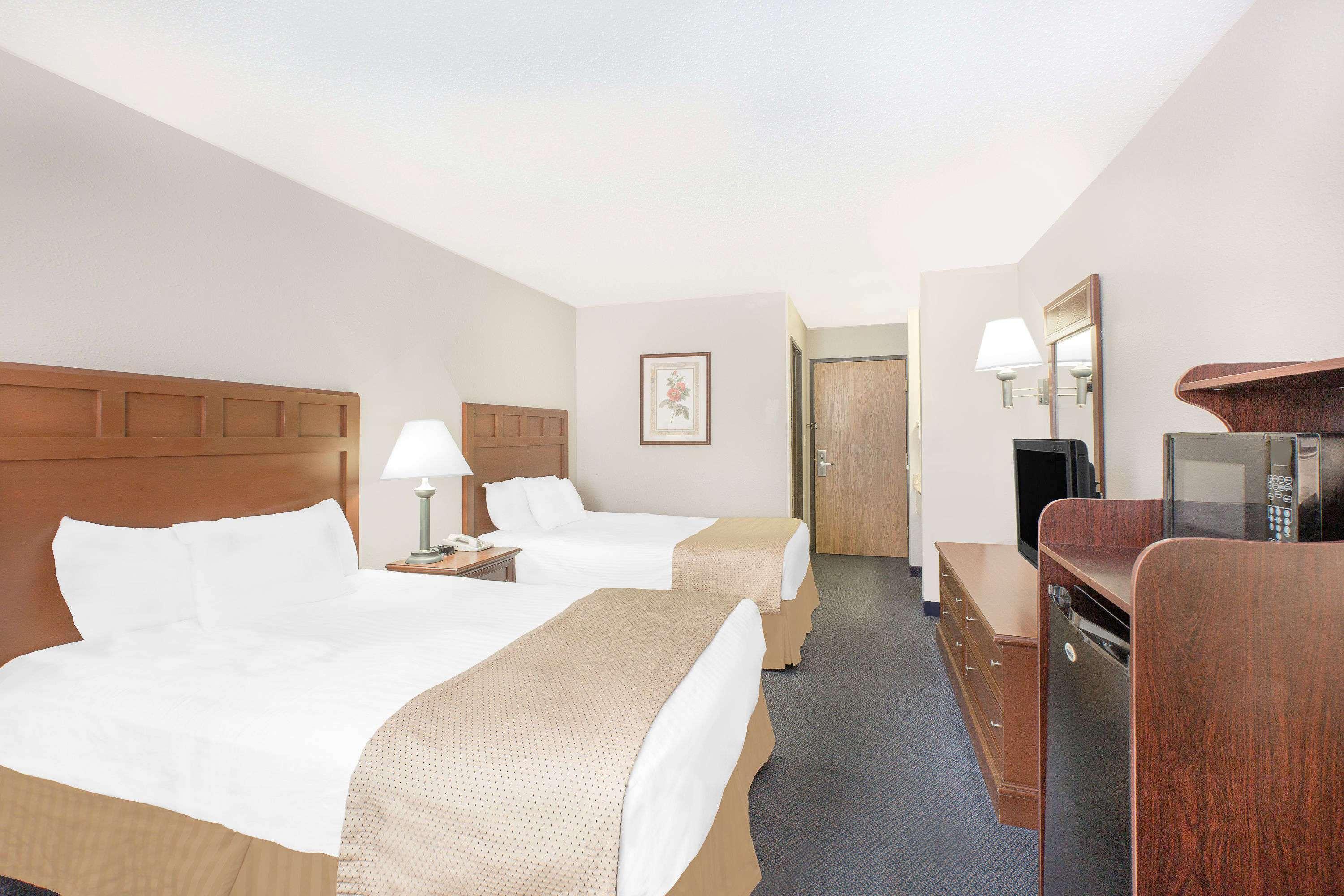 Baymont By Wyndham Boone Hotel Buitenkant foto
